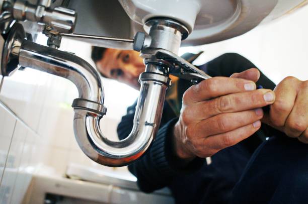 Best Clogged Drain Plumber  in Lochsloy, WA
